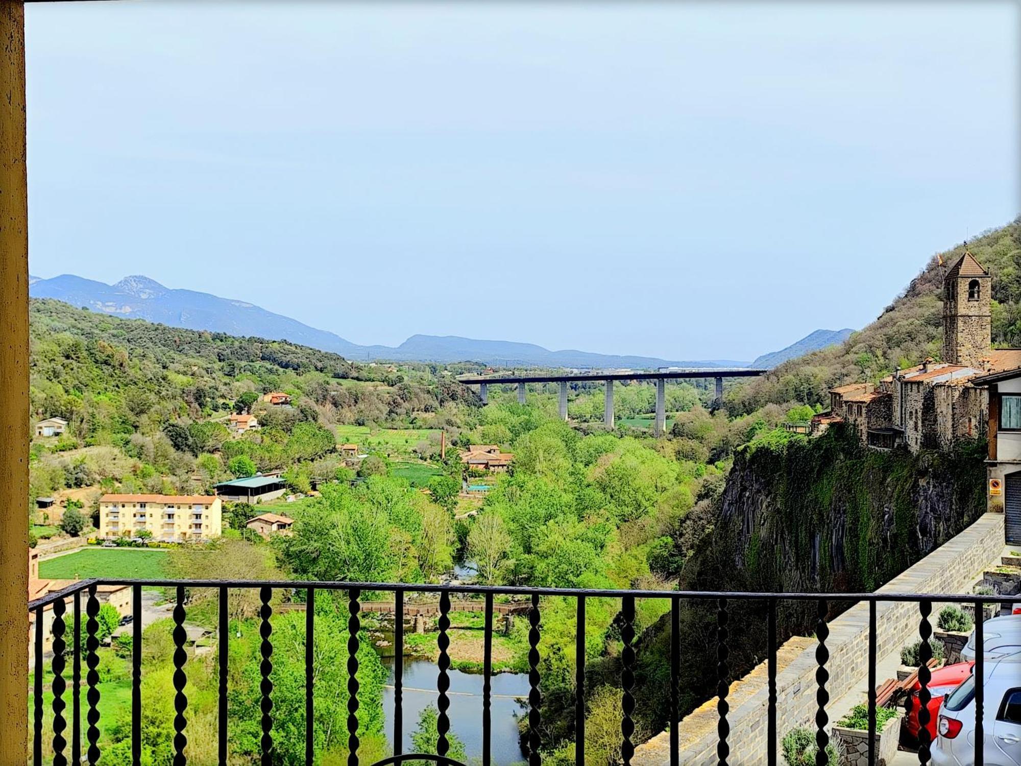 Can Castell Castellfollit de la Roca Exterior foto